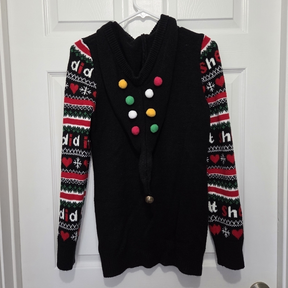 NO BOUNDARIES “Santa She Did It” Christmas Sweater Medium - Picture 2 of 8